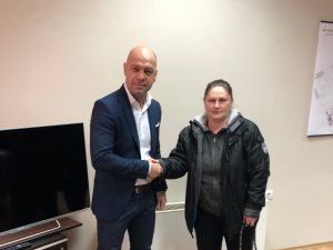 В „Тракия“ наградиха пореден собственик на новорегистрирано куче