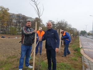 В „Тракия” залесиха нови дръвчета в пустеещо до скоро място