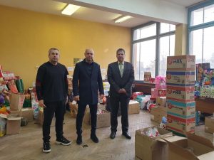 Стотици подаръци от Операция Плюшено мече потеглиха от „Тракия” към деца в неравностойно положение