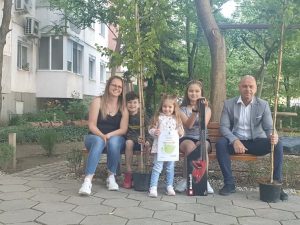 Зелен оазис пред блок в “Тракия” получи отличие в конкурса „Цветен кът”