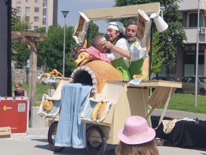 Куклен театър в парка в ЖК "Тракия"