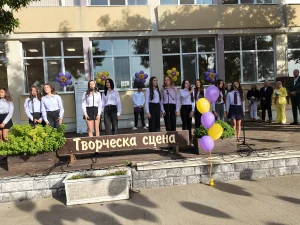 Кметът на „Тракия“ откри учебната година в училищата в района