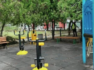Нови детски площадки в район „Тракия“