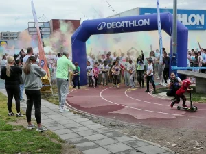 СТОТИЦИ СЕ ВКЛЮЧИХА В DECATLON COLOR RUN В „ТРАКИЯ“!